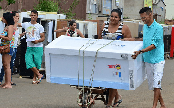 Enel Distribuição Ceará realizará a troca de 420 geladeiras no mês